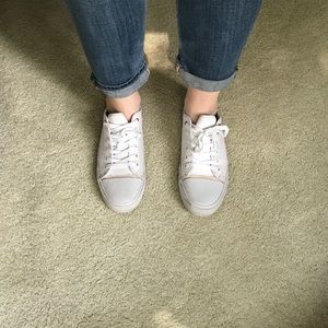 TOMMY HILFIGER WOMENS SHOE SIZE 10